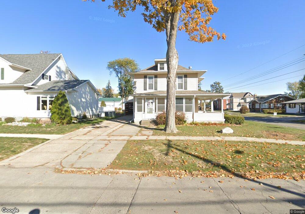 428 S 3rd Ave E, Newton, IA 50208 - photo 1