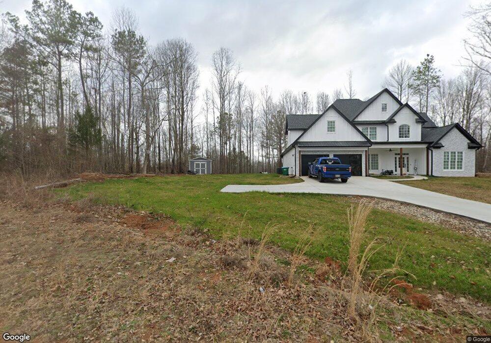 818 Oconee Ln, Commerce, GA 30529 - photo 1