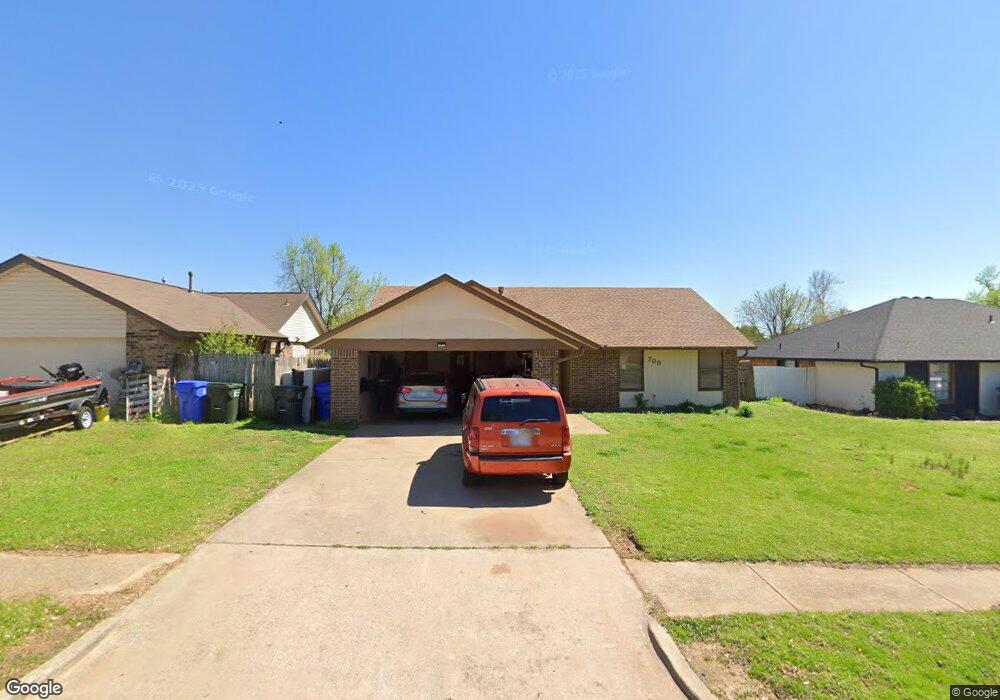 700 Black Hawk Dr, Norman, OK 73072 - photo 1