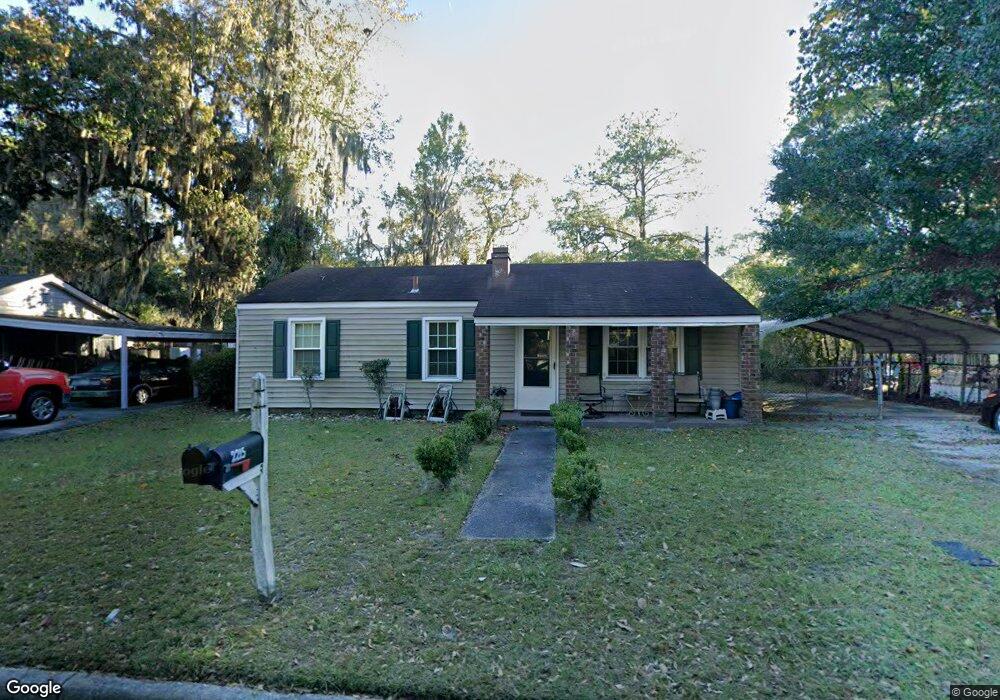 2215 E 58th St, Savannah, GA 31404 - photo 1