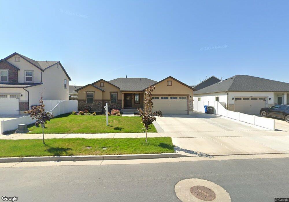 883 N Legacy Park Dr unit PINEVI, Spanish Fork, UT 84660 - photo 1