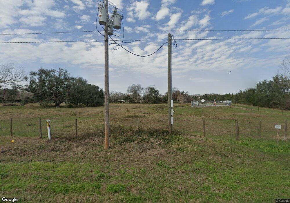 735 Sandpit Rd unit 812, Alvin, TX 77511 - photo 1