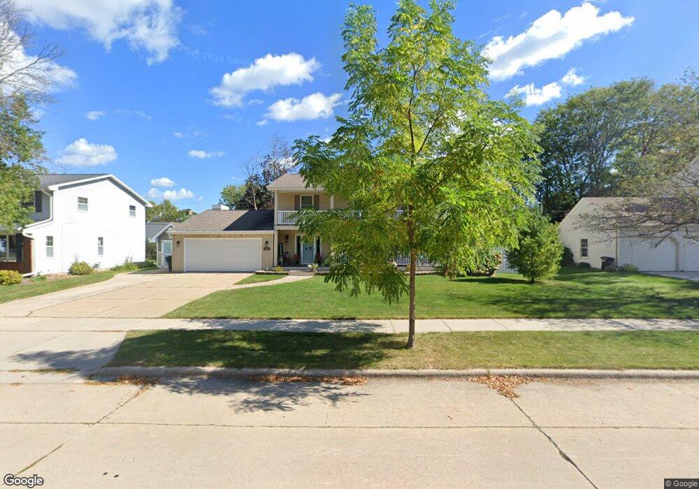 1916 N Birchwood Ave, Appleton, WI 54914 - photo 1