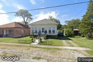 609 S Emma St, Christopher, IL 62822
