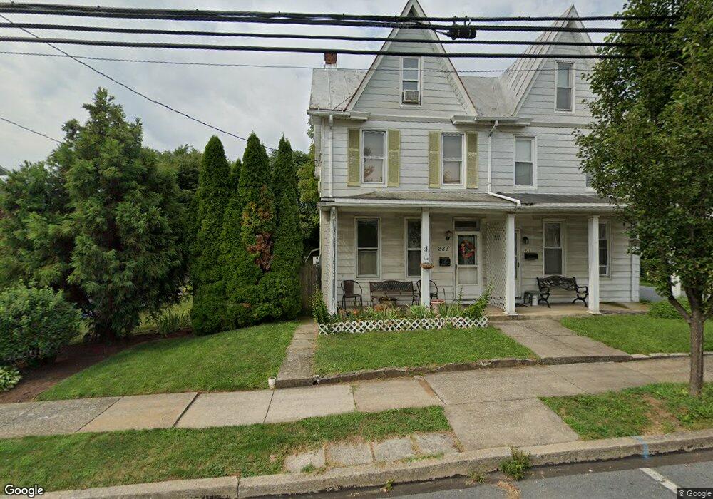 223 S 5th St, Lemoyne, PA 17043 - photo 1