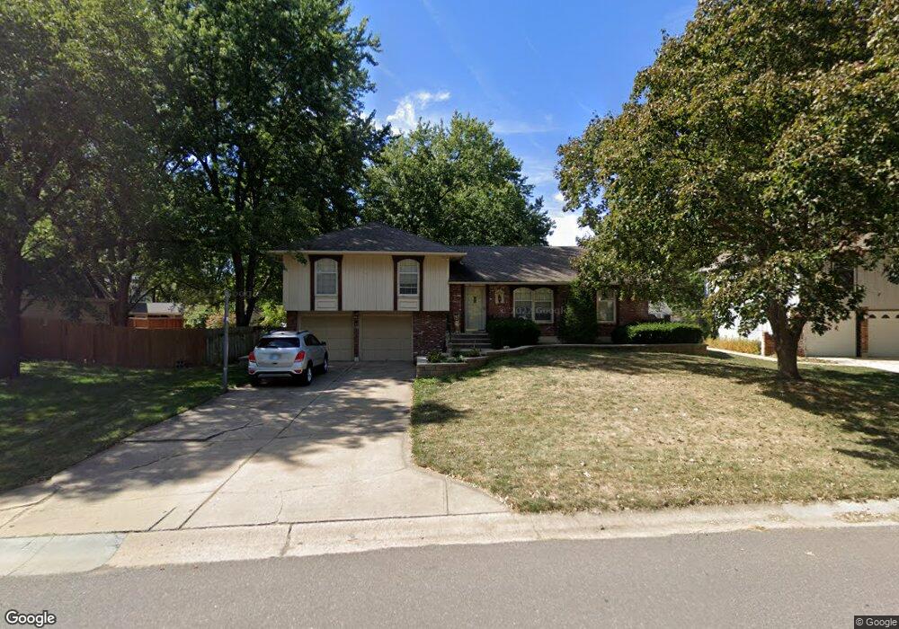 6204 Albervan St, Shawnee, KS 66216 - photo 1