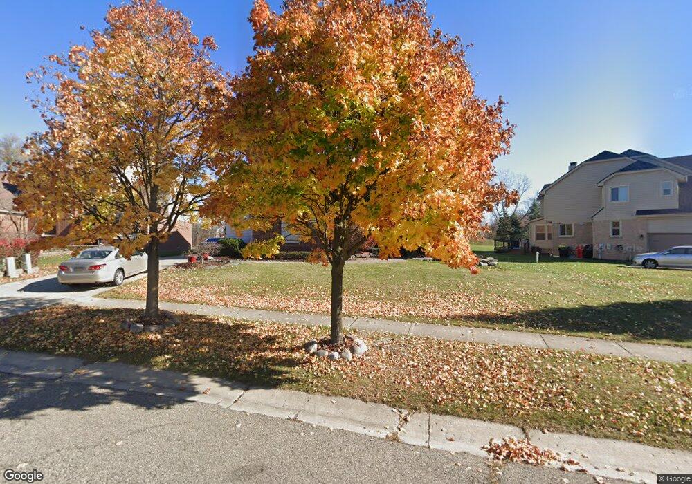 6257 Berwick Dr, West Bloomfield, MI 48322 - photo 1