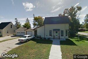 237 8th St, Windom, MN 56101