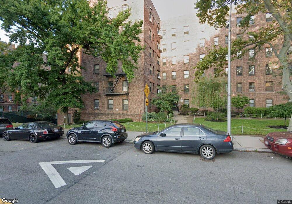 5260 65th Place unit 5E, Maspeth, NY 11378 - photo 1