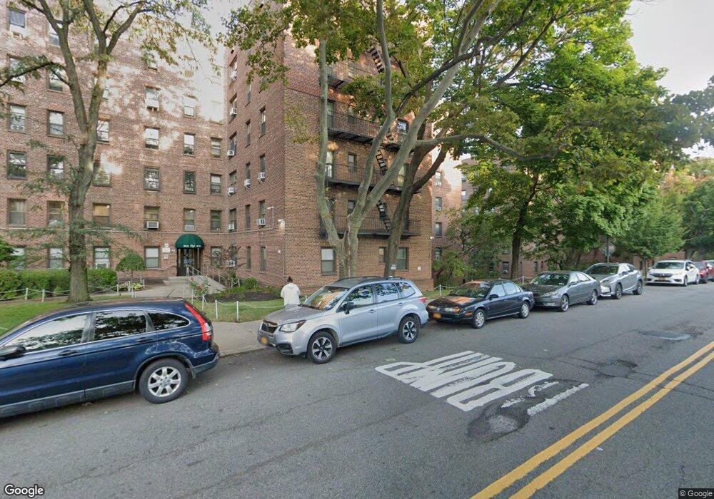 52-54 65th Place unit 1L, Maspeth, NY 11378 - photo 1