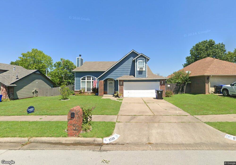 2528 W Ithica St, Broken Arrow, OK 74012 - photo 1