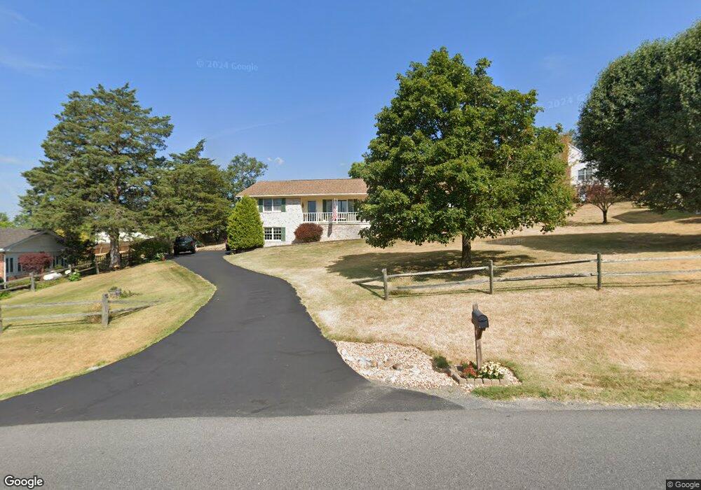 375 Virginia St, Strasburg, VA 22657 - photo 1