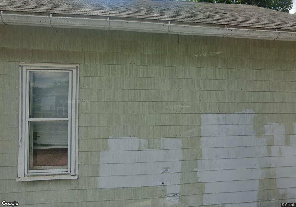 613 Wilkes Ave, Davenport, IA 52802 - photo 1