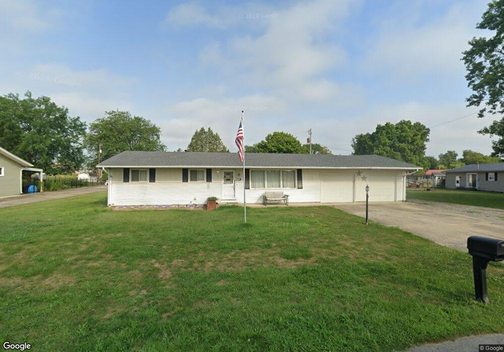 230 Meadow Dr, Circleville, OH 43113 - photo 1