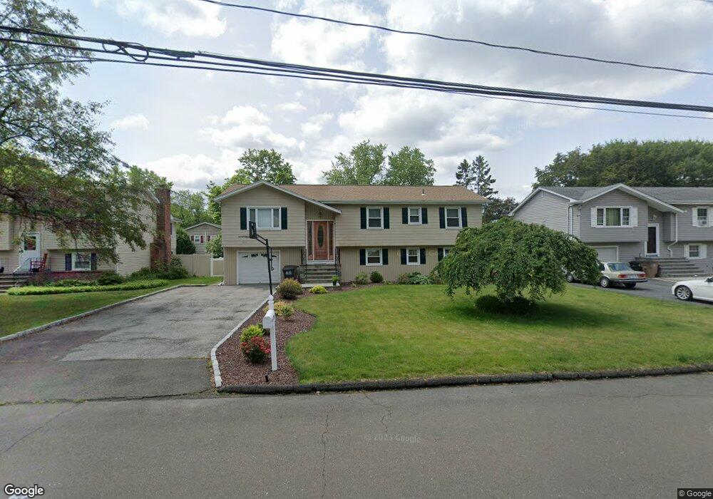 176 Woodridge Dr S, Stamford, CT 06902 - photo 1