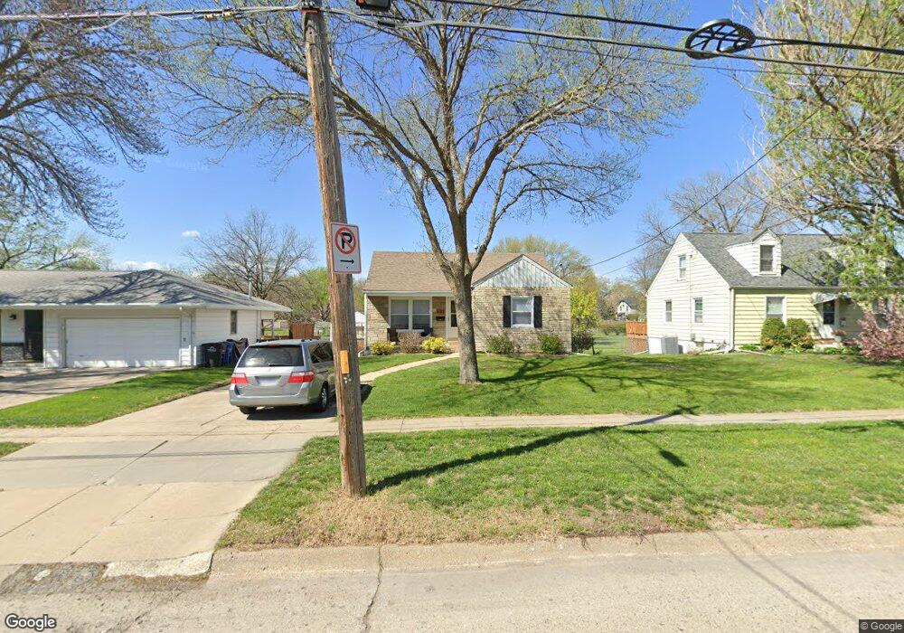 4925 Urbandale Ave, Des Moines, IA 50310 - photo 1