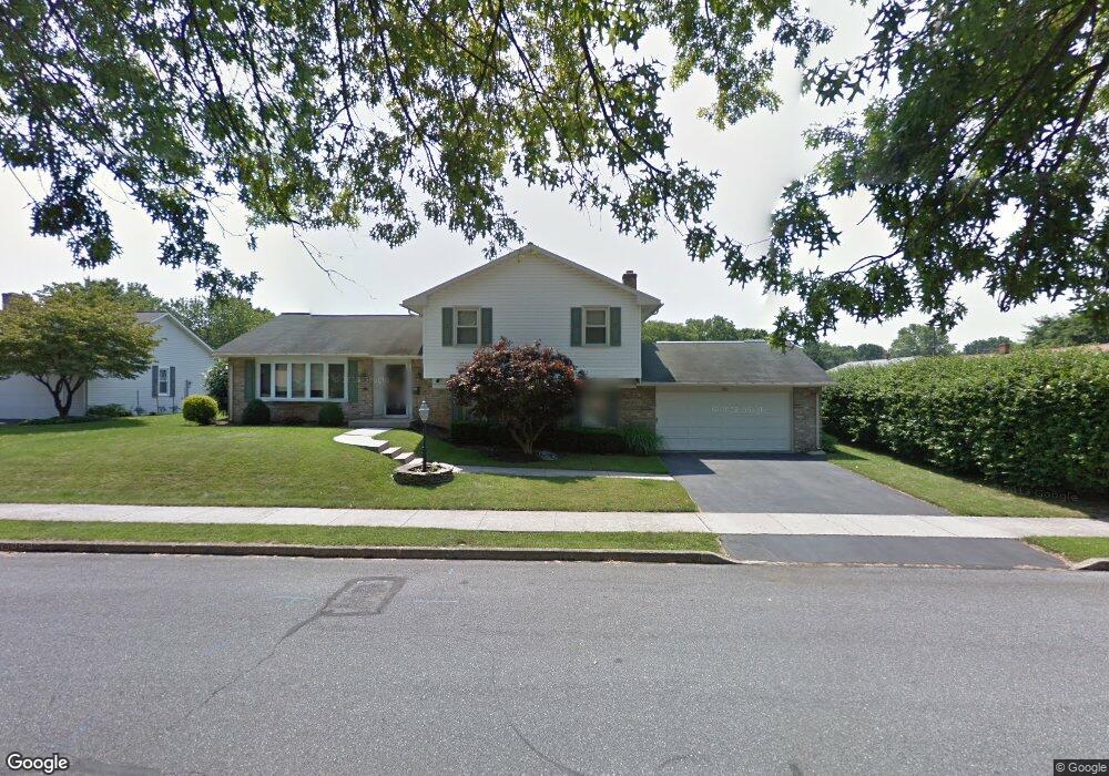 920 E Walnut St, Palmyra, PA 17078 - photo 1