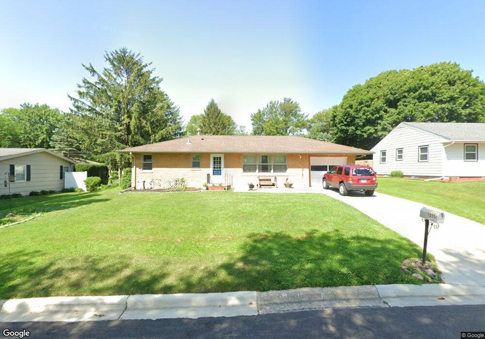 1311 Crestview Rd, Albert Lea, MN 56007 - photo 1