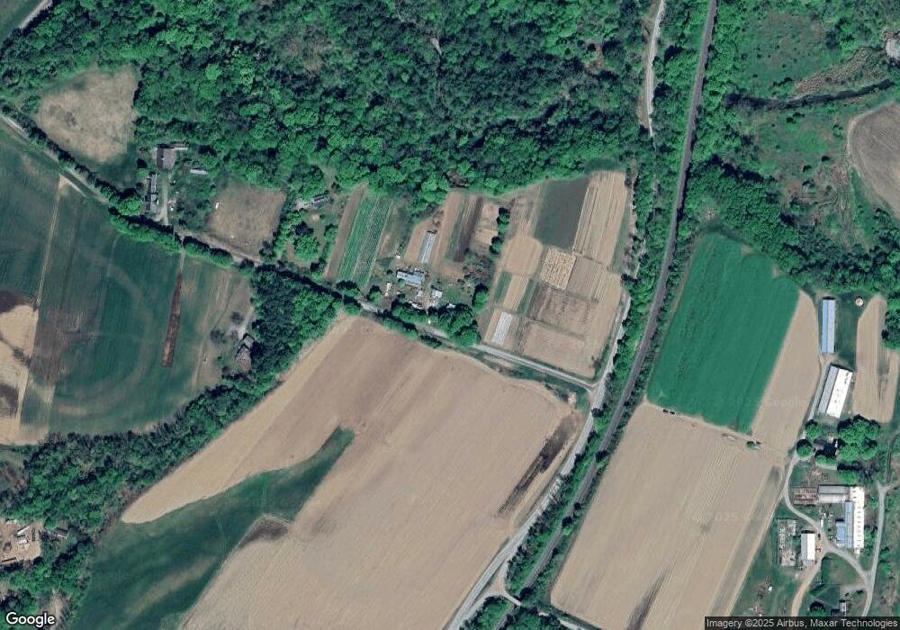 22 Pratt Rd, Putney, VT 05346 - photo 1