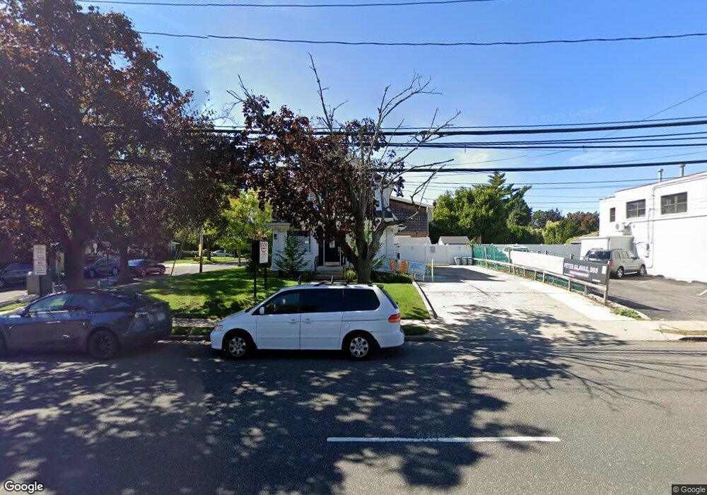 319 Willis Ave, Mineola, NY 11501 - photo 1