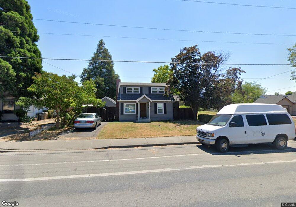 631 NE D St, Grants Pass, OR 97526 - photo 1