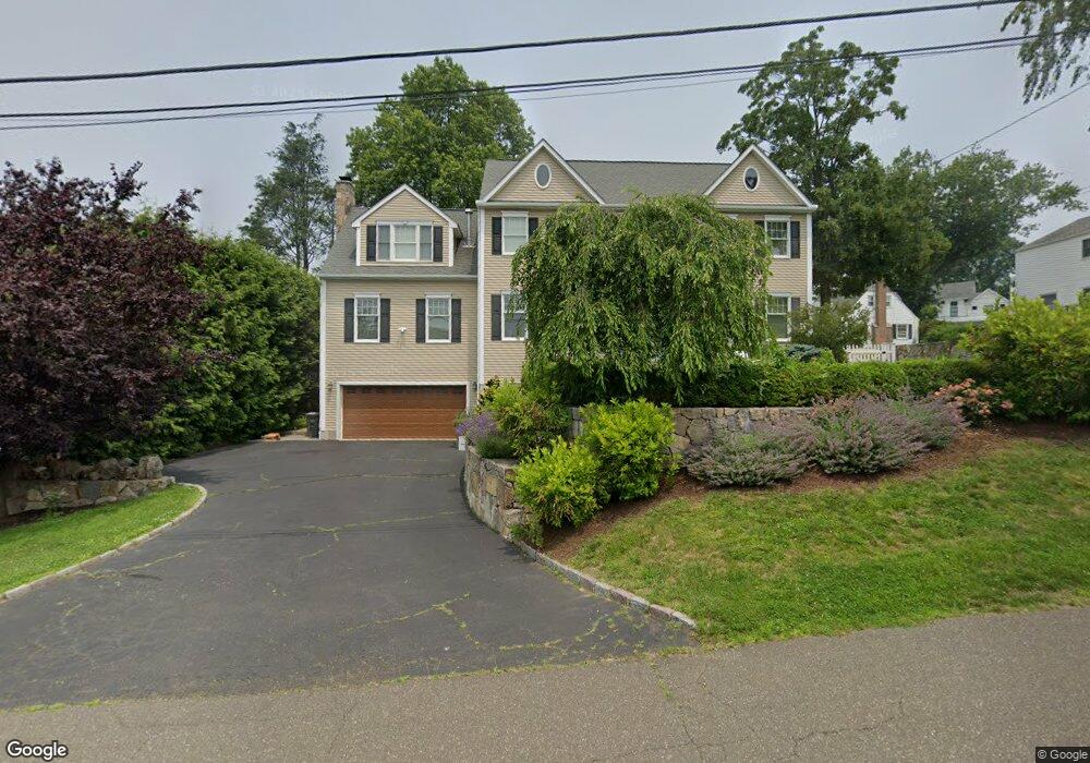 10 Concord Ln, Darien, CT 06820 - photo 1