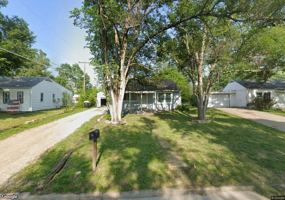 3330 SE Virginia Ave, Topeka, KS 66605 - photo 1