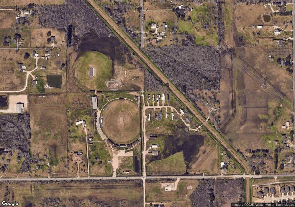 17323 Cr 827 unit 7, Pearland, TX 77584 - photo 1