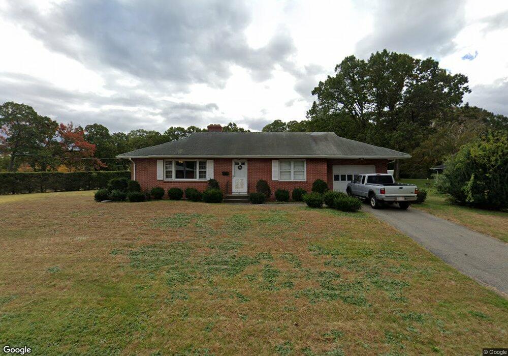 39 Fanjoy Dr, Chicopee, MA 01013 - photo 1