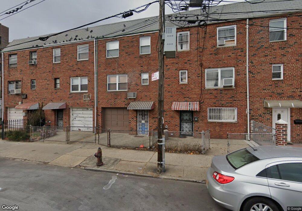 3186 47th St, Astoria, NY 11103 - photo 1