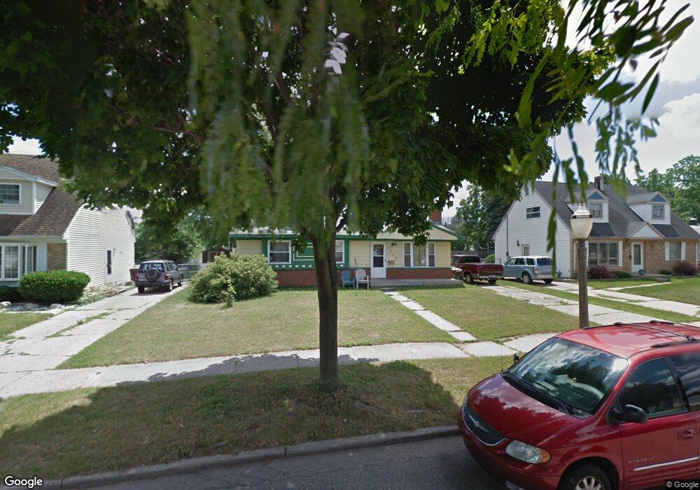 3717 Lochmoor Dr, Lansing, MI 48911 - photo 1