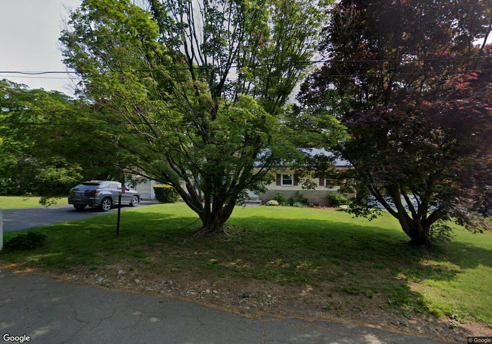 86 Geraldine Cir, Trumbull, CT 06611 - photo 1