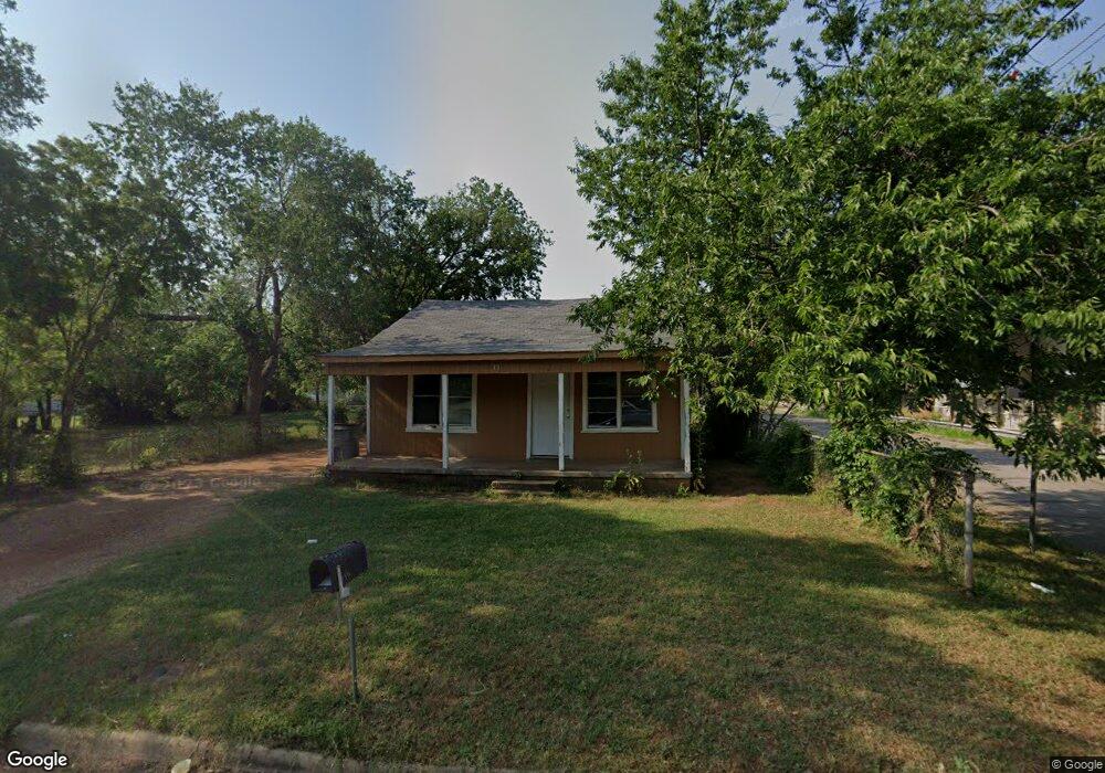 1331 33rd St, Wichita Falls, TX 76302 - photo 1