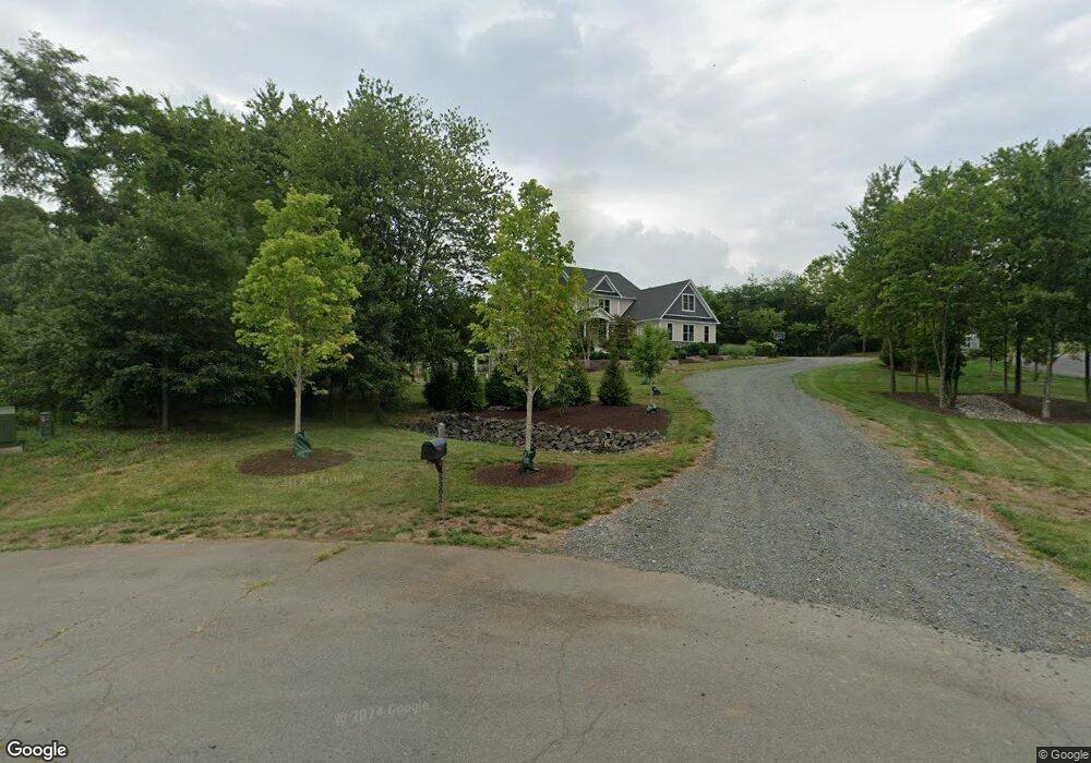 5302 Ambler Ct, Warrenton, VA 20187 - photo 1