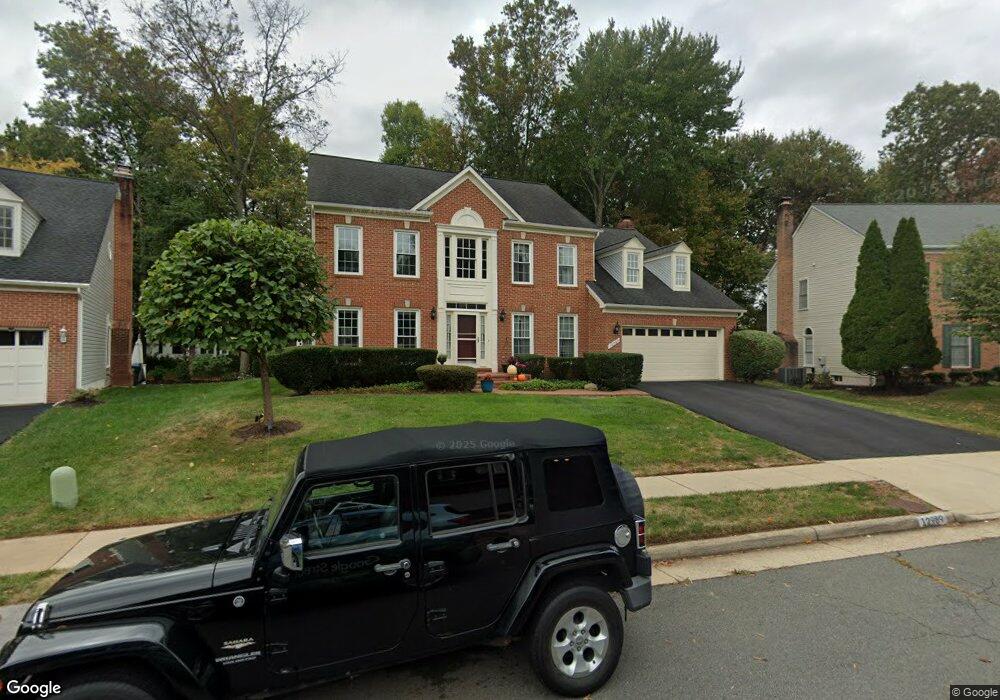 12989 Thistlethorn Dr, Herndon, VA 20171 - photo 1