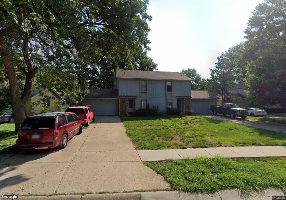 7133 Flint Dr, Shawnee, KS 66203 - photo 1