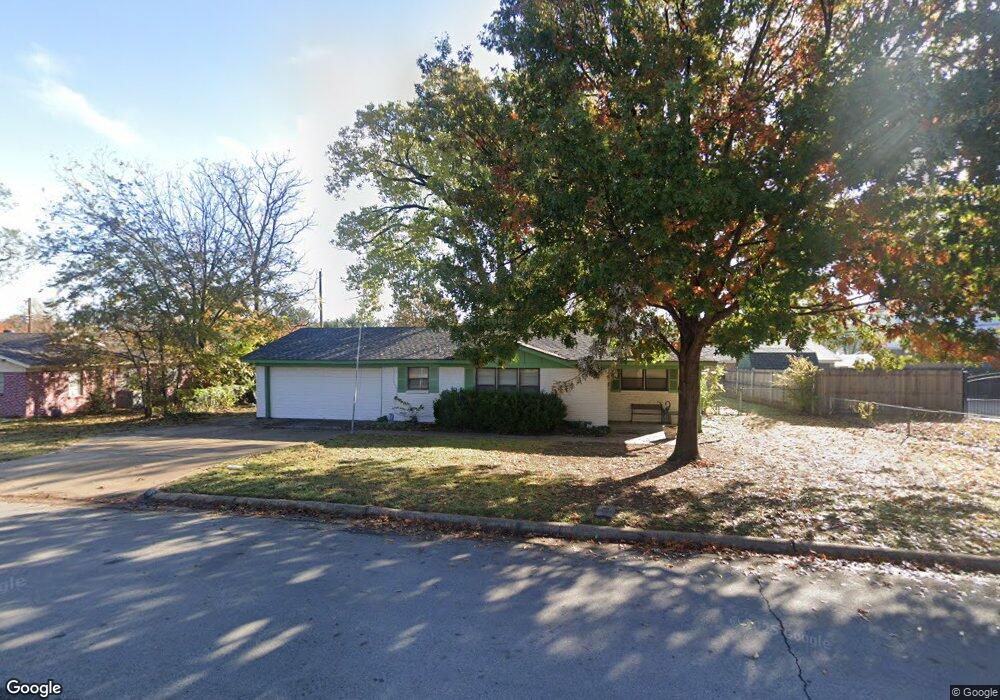 1152 Simpson Dr, Hurst, TX 76053 - photo 1