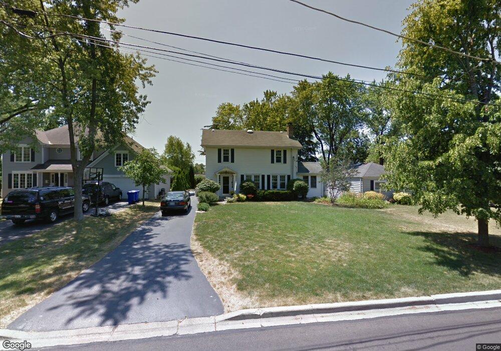 812 E Evergreen St, Wheaton, IL 60187 - photo 1