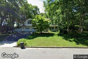 18 Christine Ln, Yaphank, NY 11980