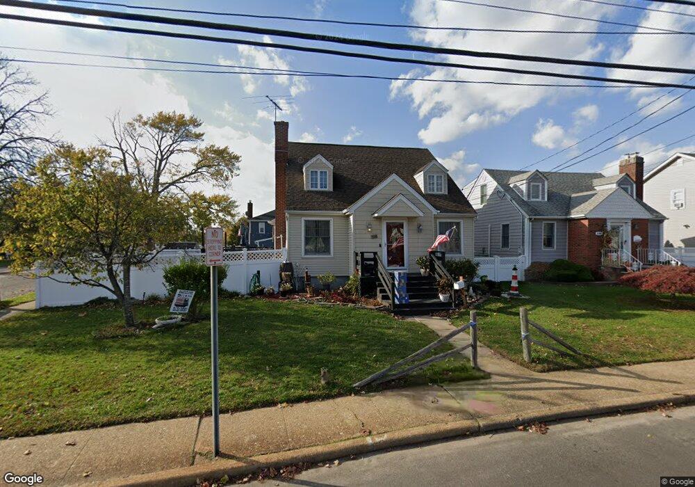 3188 Oceanside Rd, Oceanside, NY 11572 - photo 1