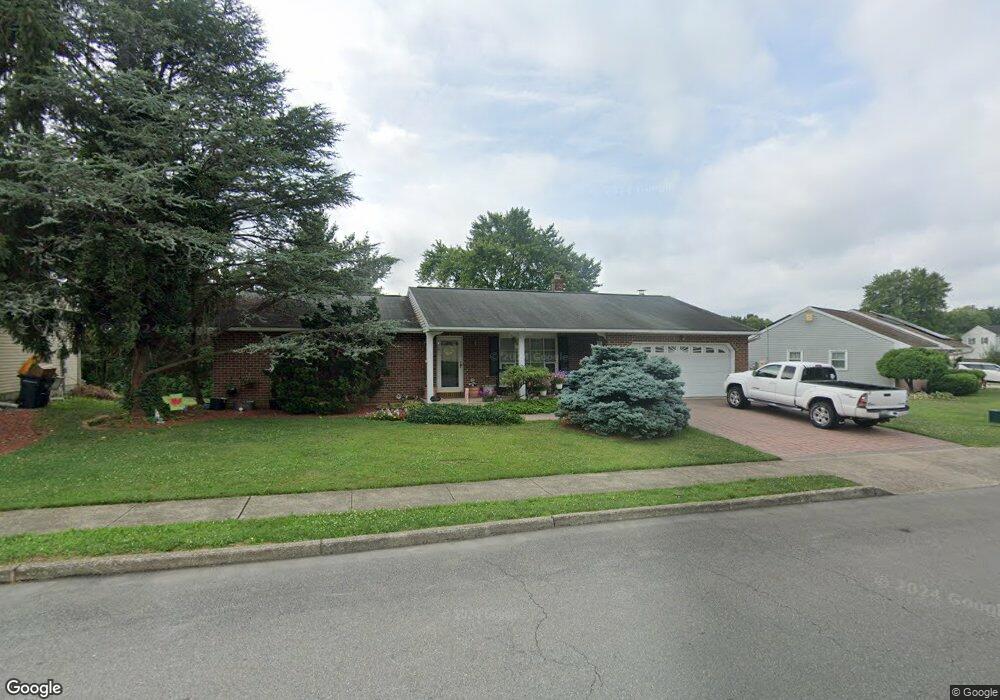 1778 Peachtree Cir, Whitehall, PA 18052 - photo 1