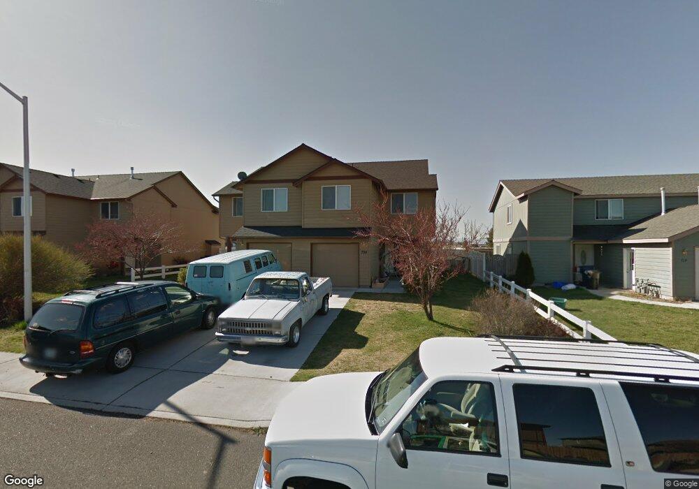 724 NE Larch Ave, Redmond, OR 97756 - photo 1