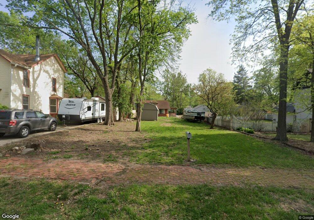 2217 SW 2nd St, Topeka, KS 66606 - photo 1