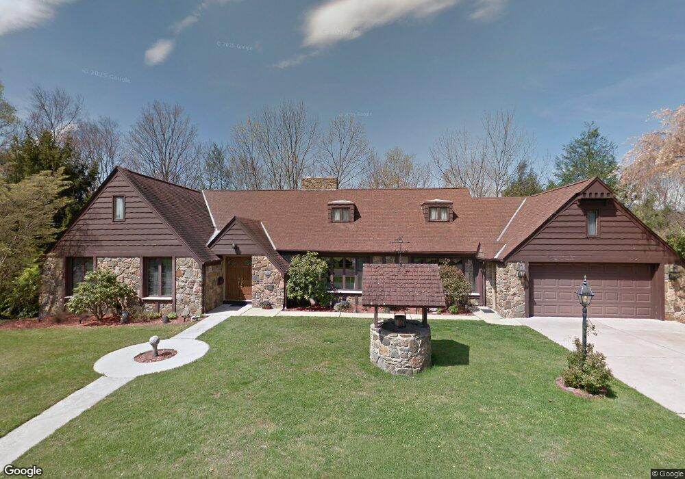 127 Woodtip Dr, Shavertown, PA 18708 - photo 1