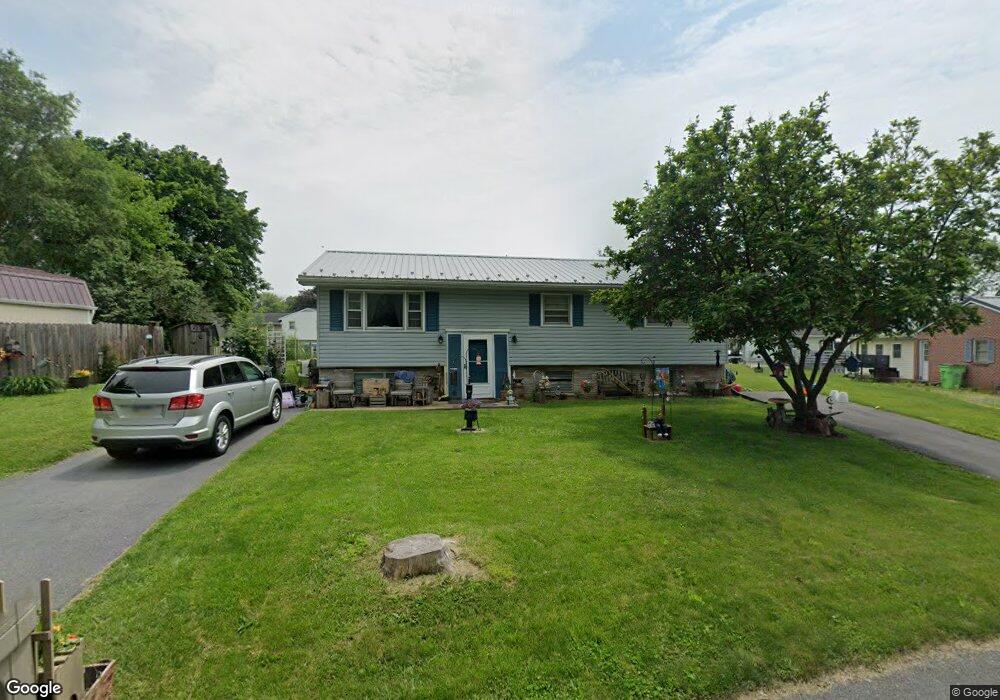 1296 Lakeshore Dr, Chambersburg, PA 17202 - photo 1