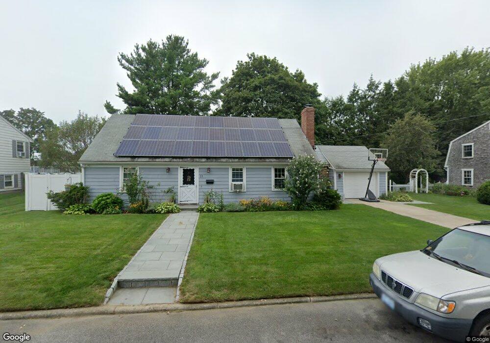 11 Pickett Rd, East Providence, RI 02914 - photo 1
