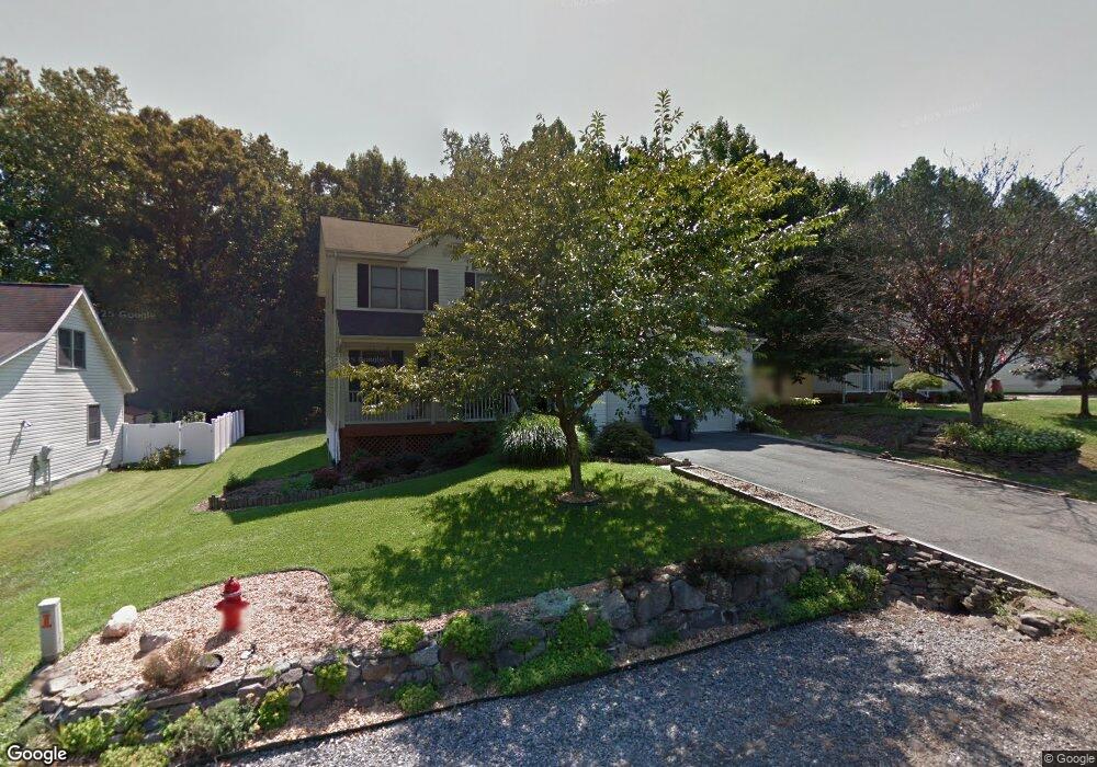 7301 Middleton Dr, Fredericksburg, VA 22407 - photo 1