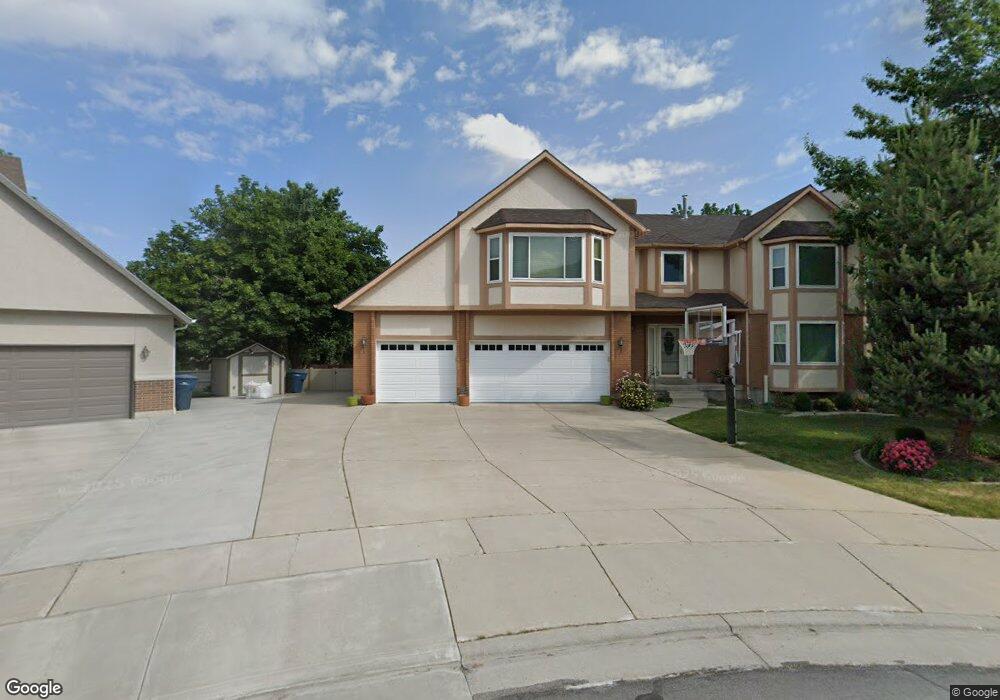 1927 Sunridge Cir, Sandy, UT 84093 - photo 1