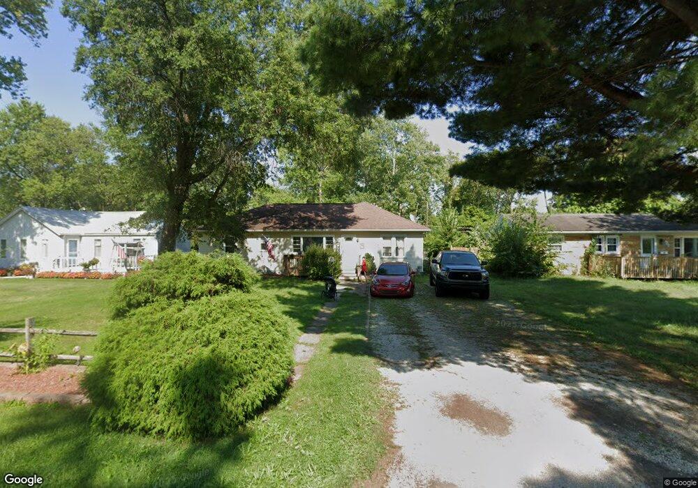 3429 Sycamore Dr, Columbus, IN 47203 - photo 1