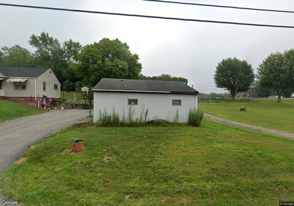 16248 Martha St, East Liverpool, OH 43920 - photo 1